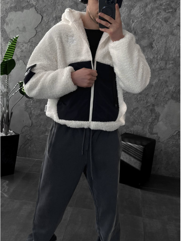 Об’ємний плюшевий бомбер