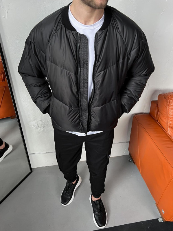 Базовий oversize бомбер Базовий oversize бомбер