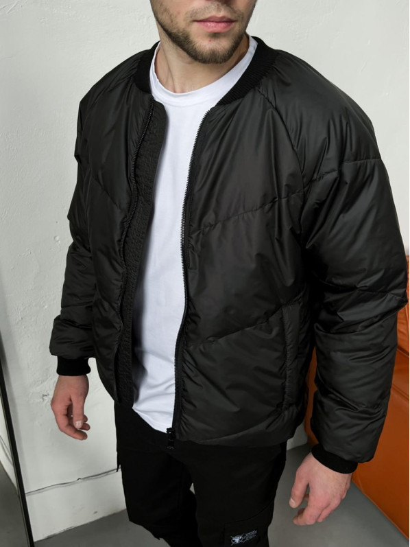 Базовий oversize бомбер Базовий oversize бомбер
