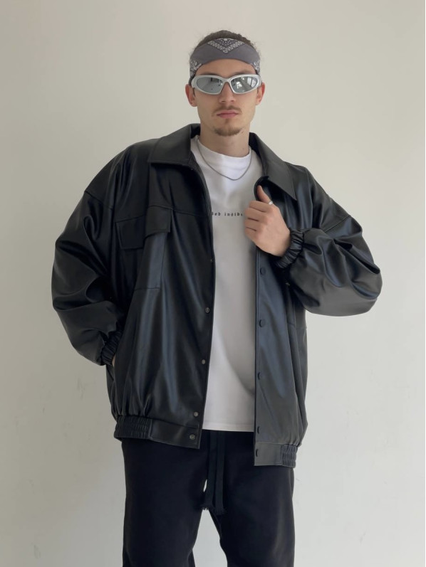 Oversize бомбер із екошкіри Oversize бомбер із екошкіри