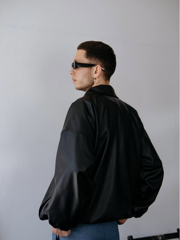 Oversize бомбер із екошкіри Oversize бомбер із екошкіри