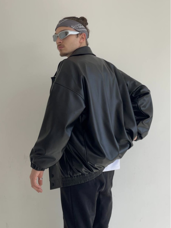 Oversize бомбер із екошкіри Oversize бомбер із екошкіри