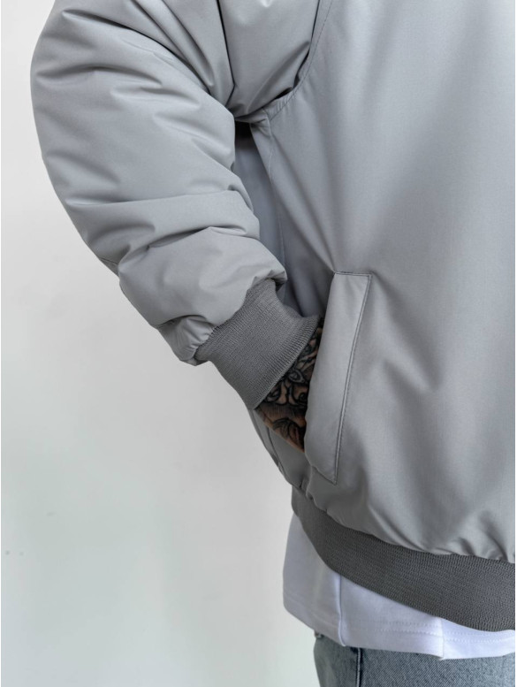 Базовий oversize бомбер
