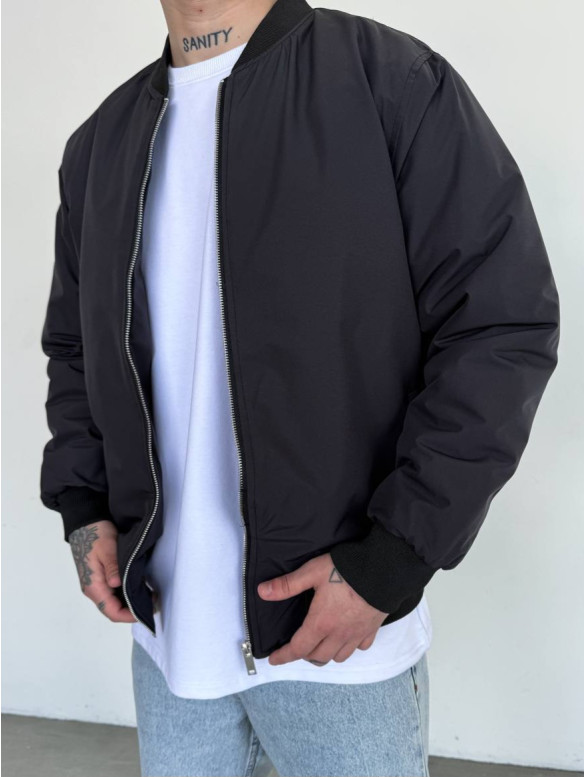 Базовий oversize бомбер