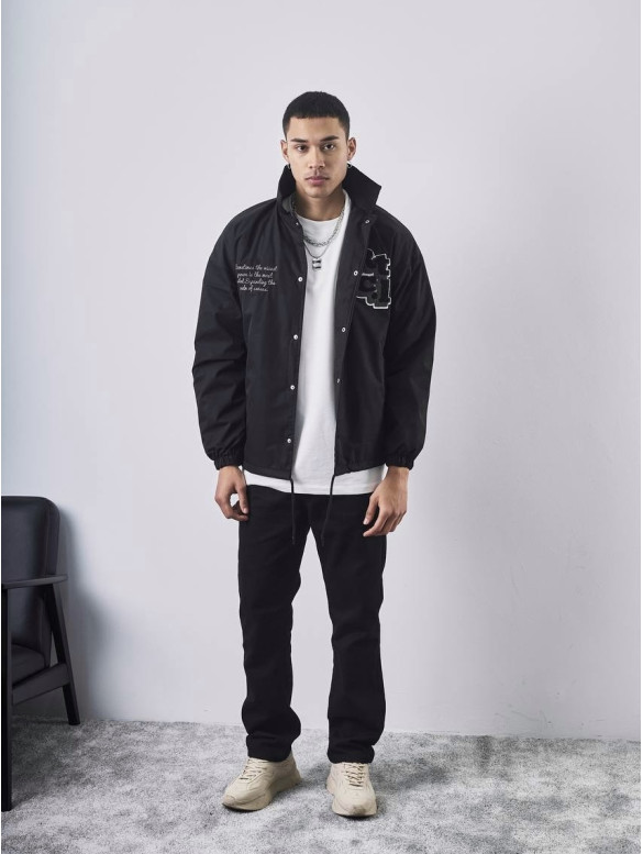 Oversize бомбер з вишивкою