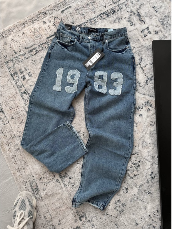 Джинси Baggy з акцентною нашивкою
