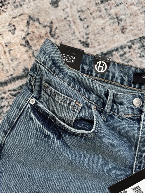 Джинси Baggy з акцентною нашивкою
