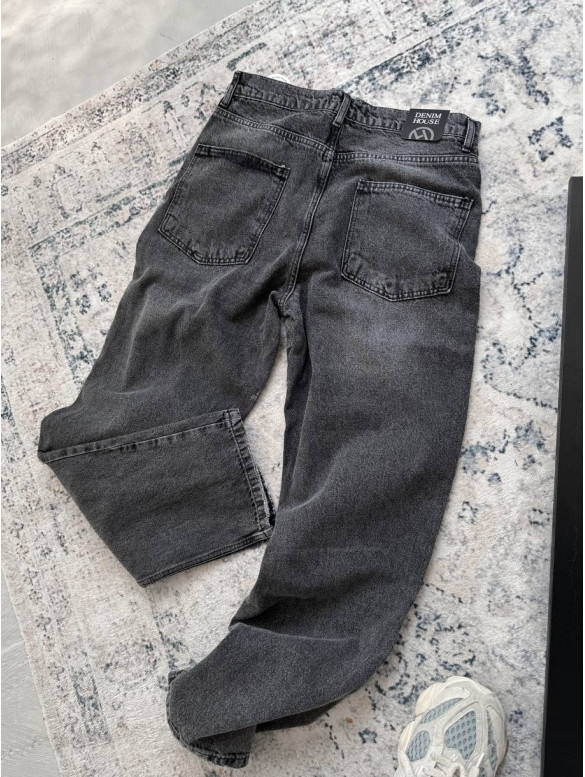 Джинси Baggy з акцентною нашивкою