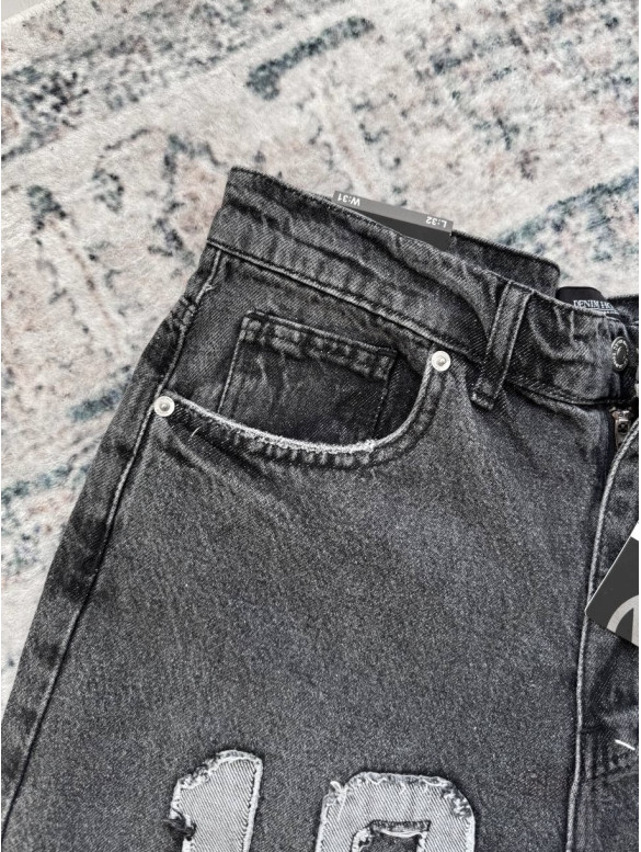 Джинси Baggy з акцентною нашивкою