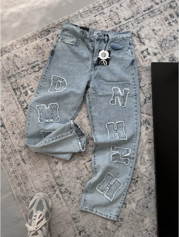 Джинси Baggy з акцентною нашивкою