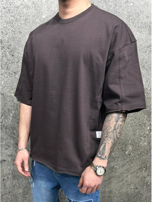 Щільна oversize футболка