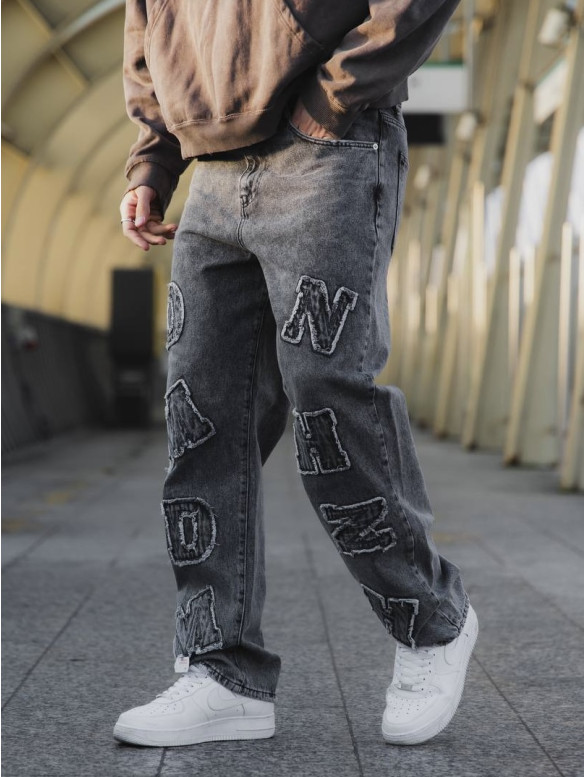 Джинси Baggy з акцентною нашивкою