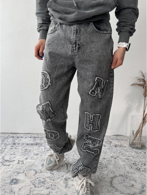 Джинси Baggy з акцентною нашивкою