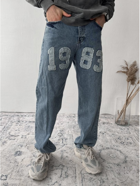 Джинси Baggy з акцентною нашивкою