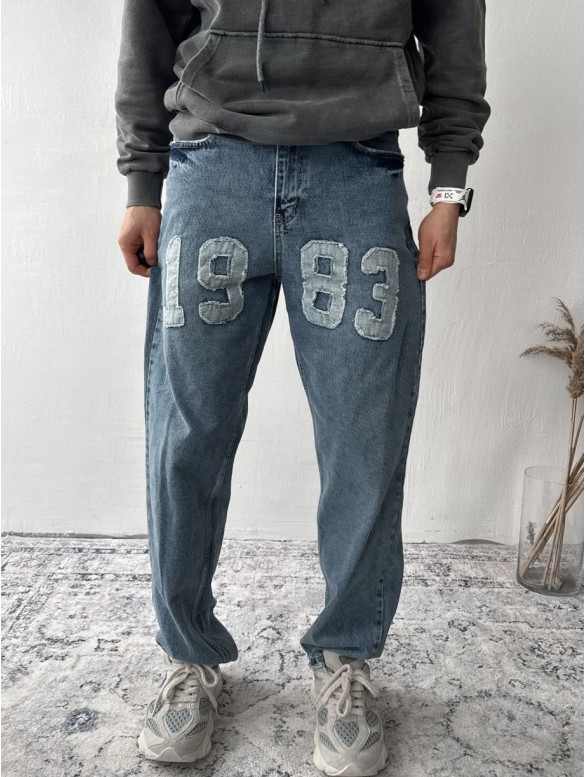 Джинси Baggy з акцентною нашивкою