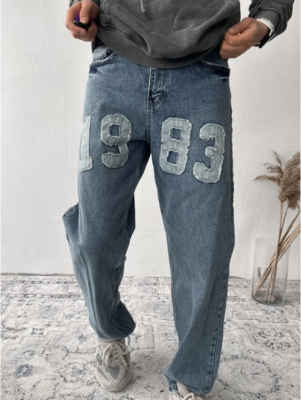 Джинси Baggy з акцентною нашивкою