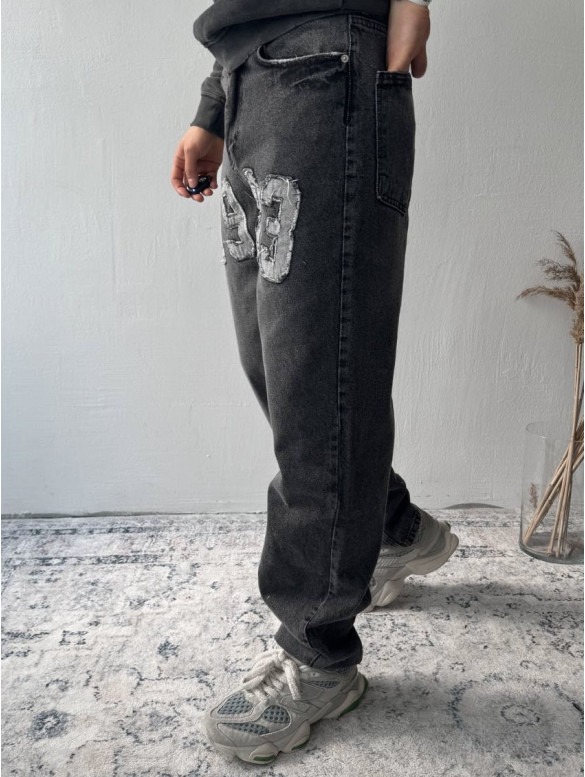 Джинси Baggy з акцентною нашивкою