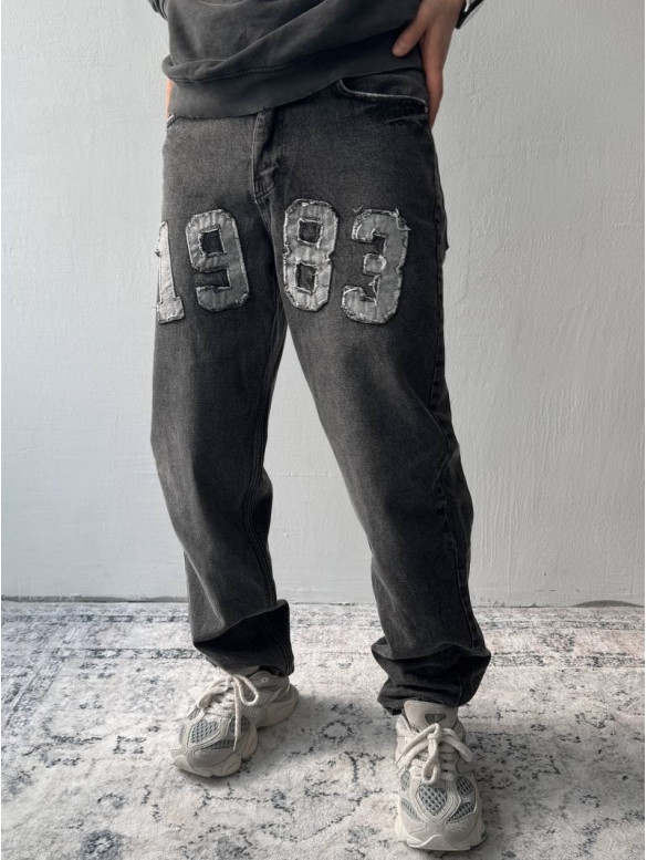 Джинси Baggy з акцентною нашивкою