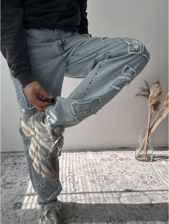 Джинси Baggy з акцентною нашивкою