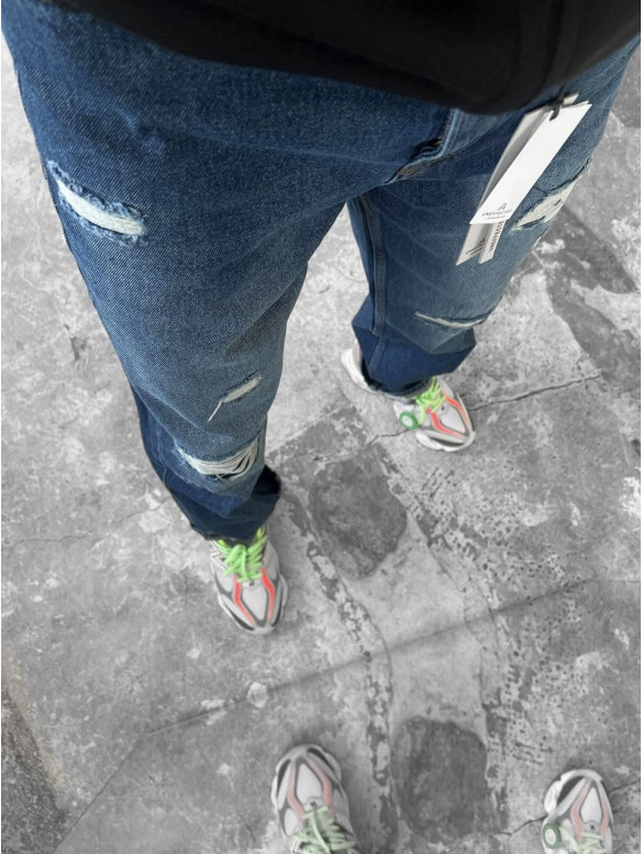 Джинси Baggy з рваностями