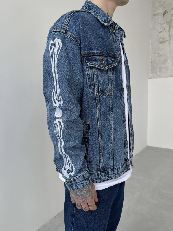 Oversize джинсовка з вишивкою на рукавах