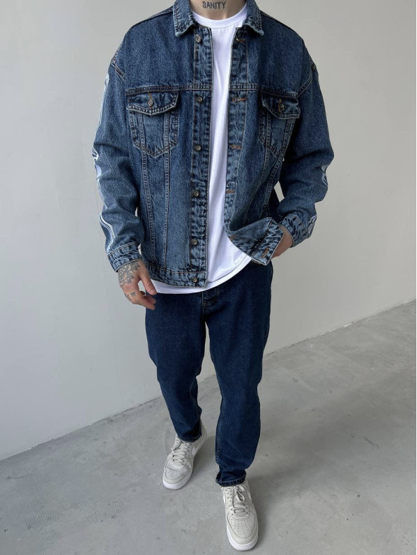 Oversize джинсовка з вишивкою на рукавах