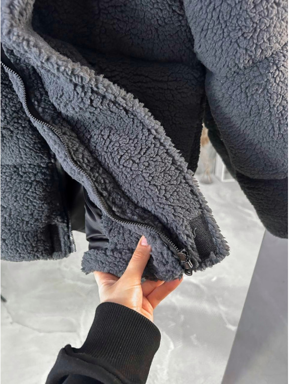 Зимова плюшева куртка oversize