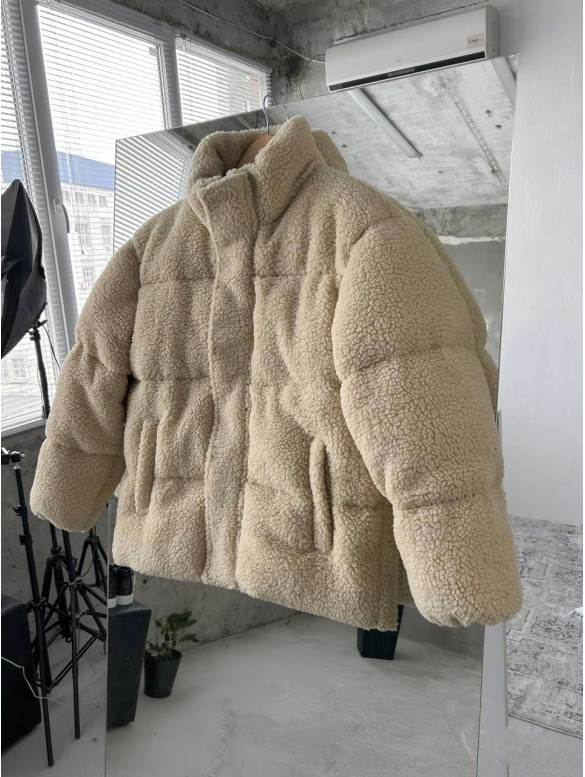 Зимова плюшева куртка oversize