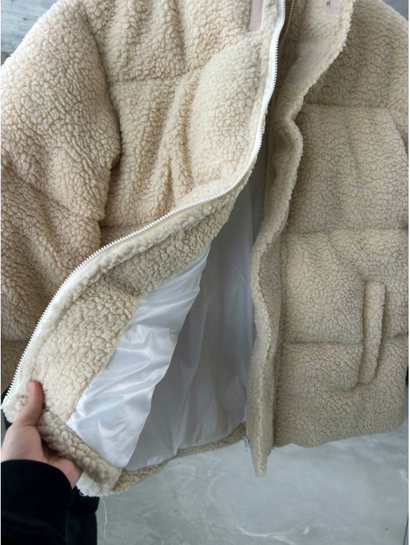Зимова плюшева куртка oversize