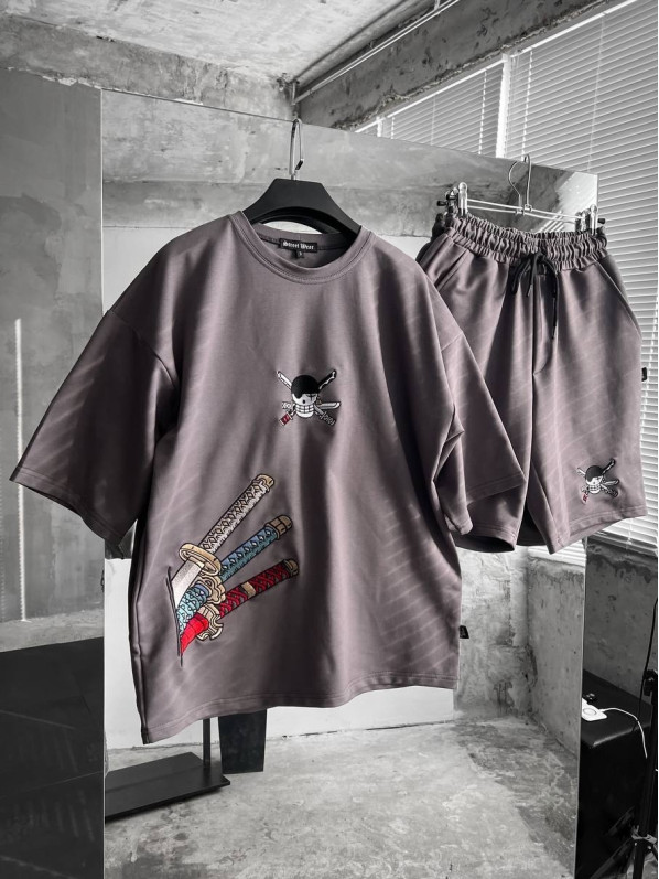 Oversize костюм з вишивкою