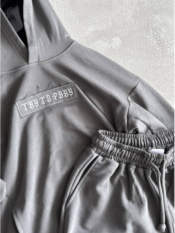 Oversize костюм з вишивкою