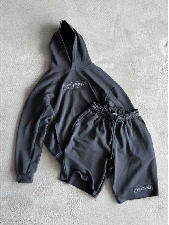 Oversize костюм з вишивкою
