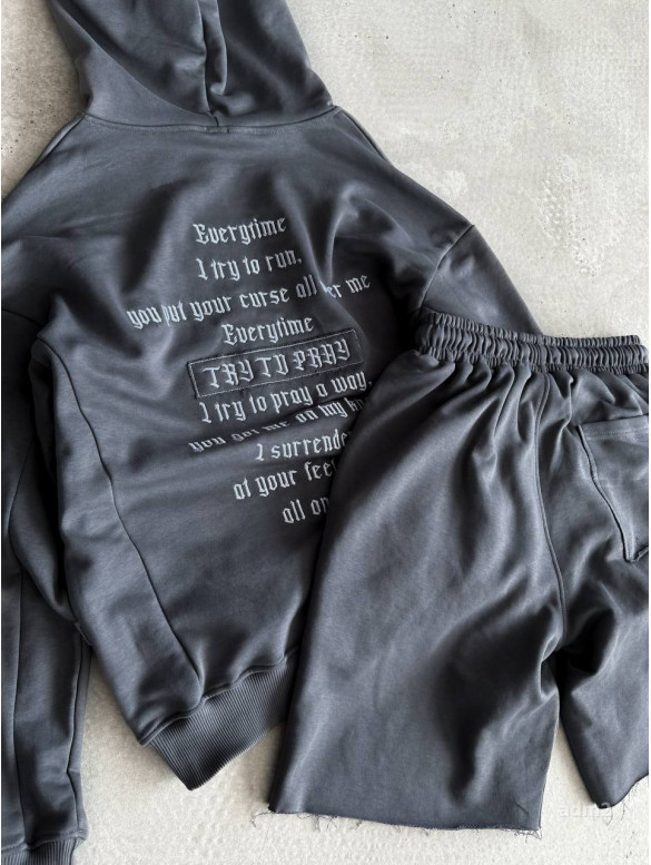Oversize костюм з вишивкою