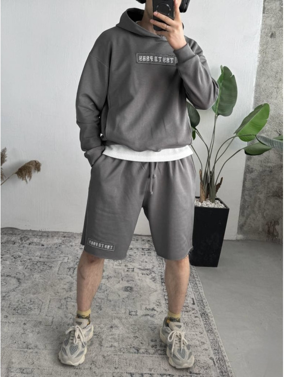 Oversize костюм з вишивкою