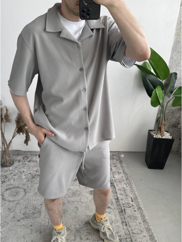 Літній костюм у рубчик