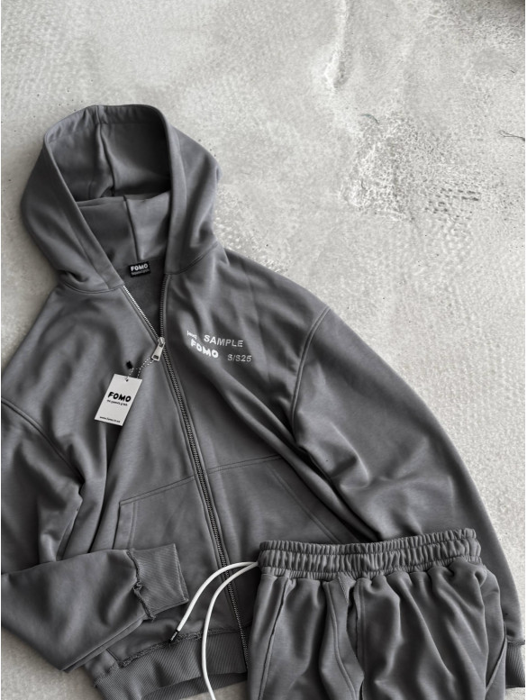 Oversize костюм з вишивкою