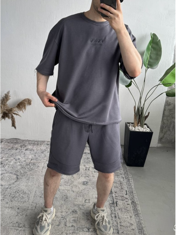 Oversize костюм з вишивкою