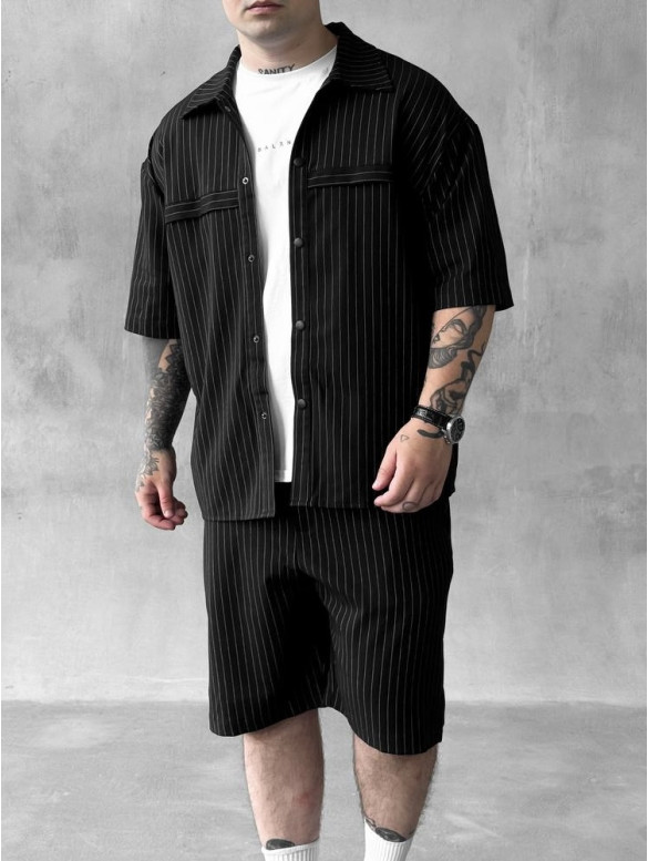 Літній oversize костюм у смужку