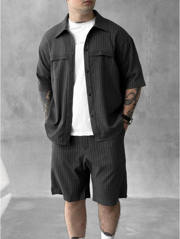 Літній oversize костюм у смужку