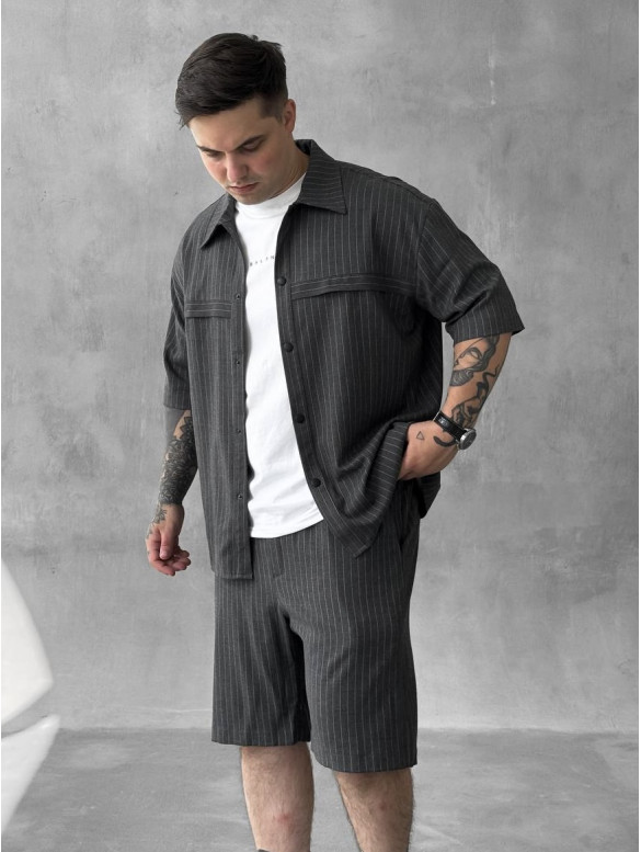 Літній oversize костюм у смужку