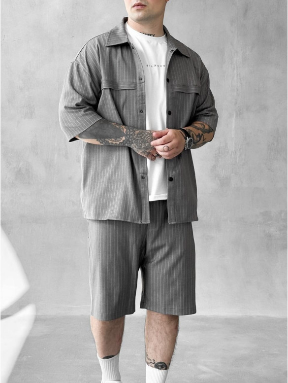 Літній oversize костюм у смужку