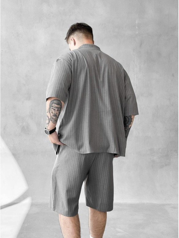 Літній oversize костюм у смужку