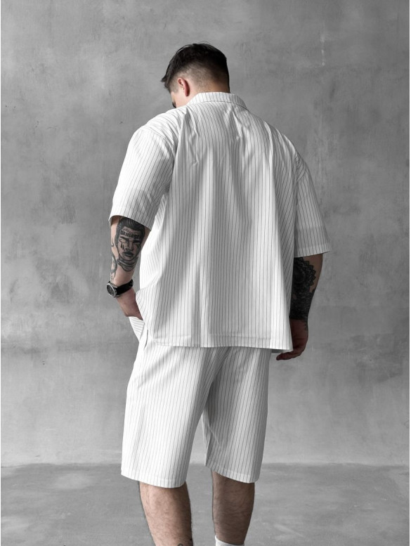 Літній oversize костюм у смужку