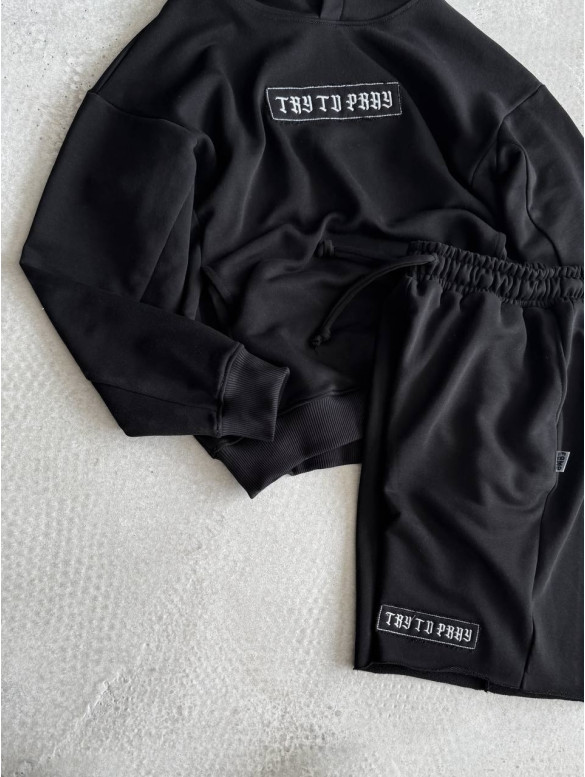 Oversize костюм з вишивкою