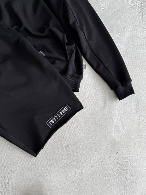 Oversize костюм з вишивкою