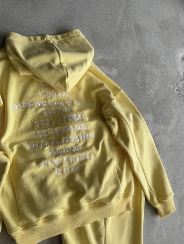 Oversize костюм з вишивкою