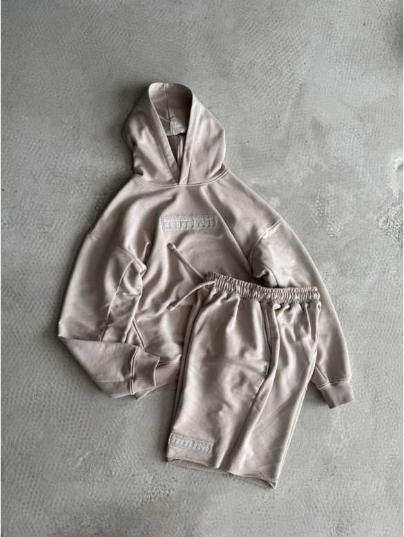 Oversize костюм з вишивкою