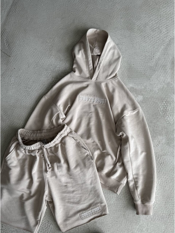 Oversize костюм з вишивкою