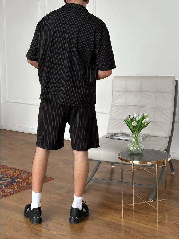 Літній oversize костюм у смужку