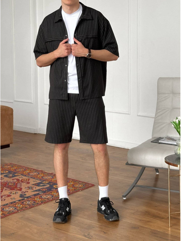 Літній oversize костюм у смужку